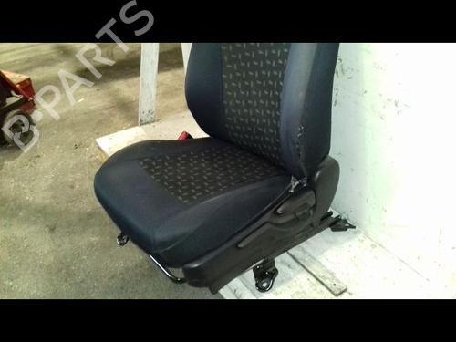 Used Left front seat TOYOTA YARIS (_P13_) 1.3 (NSP130_, NSP130) (99 hp) 29226095