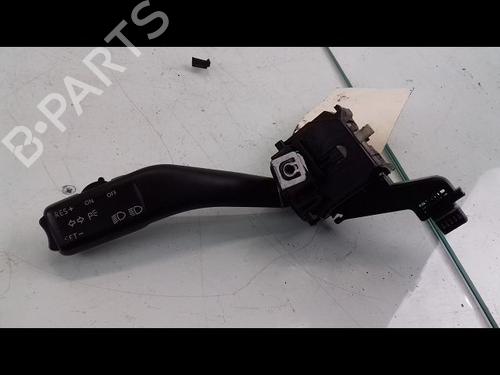 Used Headlight switch VW GOLF PLUS V (5M1, 521) 1.9 TDI (105 hp) 8970007