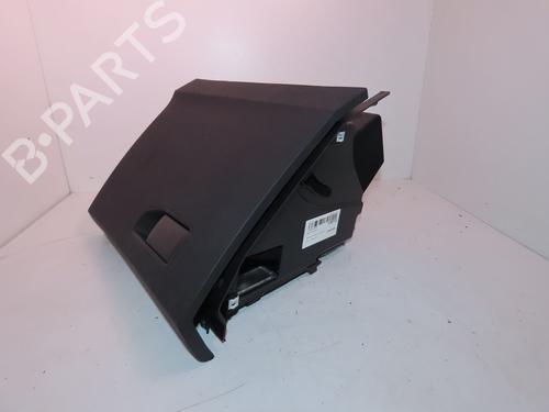 Used Glove box PEUGEOT 5008 II (MC_, MJ_, MR_, M4_) 1.5 BlueHDi 130 (MCYHZJ, MCYHZR, MCYHZX) (131 hp) 18968281