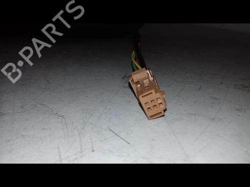 Retrovisor esquerdo CITROËN C4 CACTUS 1.2 VTi 82 | BP30949888C26