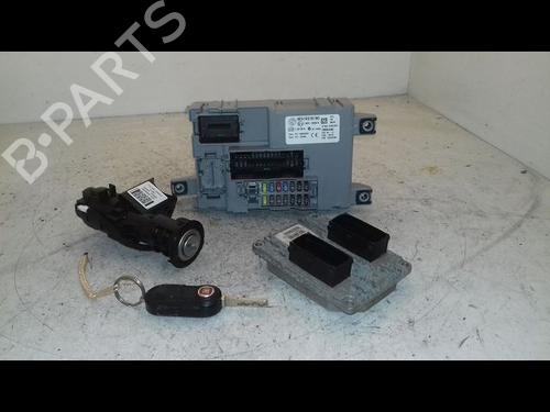 Used Electronic module FIAT 500 (312_) 1.2 (312AXA1A) (69 hp) 33135827