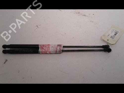 Used Tailgate lift support TOYOTA YARIS (_P13_) 1.5 Hybrid (NHP130_, NHP130) (101 hp) 14888075