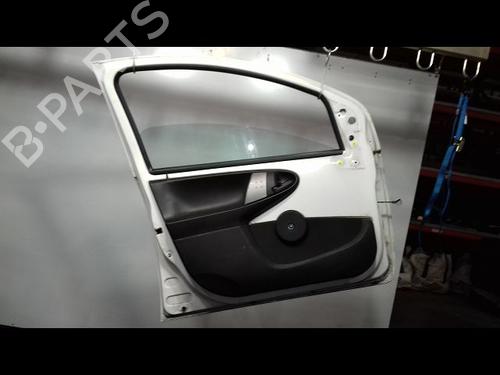 Used Left front door PEUGEOT 107 (PM_, PN_) 1.0 (68 hp) 15799189