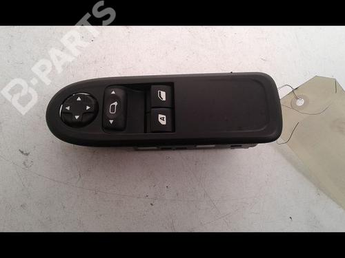 Used Left front window switch CITROËN C3 II (SC_) 1.0 VTi 68 (68 hp) 8972471