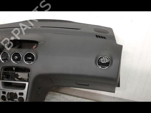 Used Dashboard PEUGEOT 308 I (4A_, 4C_) 1.6 HDi (109 hp) 8965218