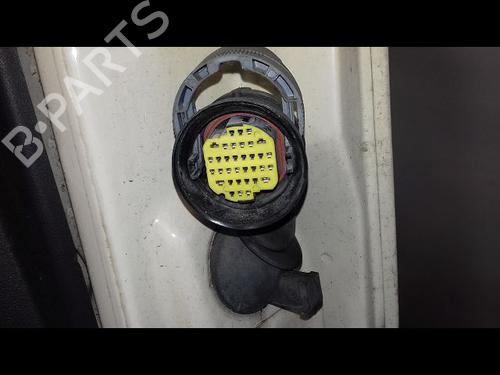 Used Left front door Left front door 15953450 15953450