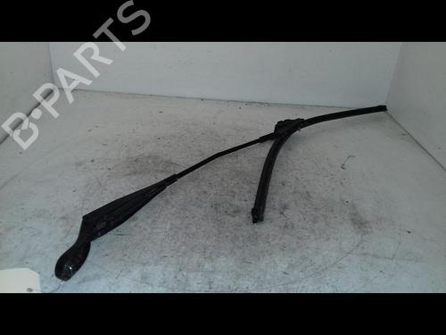 Used Front windshield wiper arm Front windshield wiper arm PEUGEOT 207 (WA_, WC_) 1.4 HDi (68 hp) 33970604 33970604