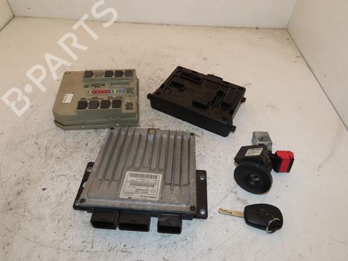Used Electronic module Electronic module RENAULT CLIO III (BR0/1, CR0/1) 1.5 dCi (C/BR0G, C/BR1G) (68 hp) 33415826 33415826