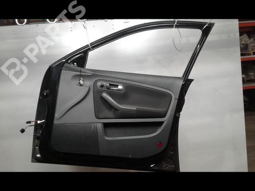Used Right front door SEAT IBIZA III (6L1) 1.4 TDI (70 hp) 8972146