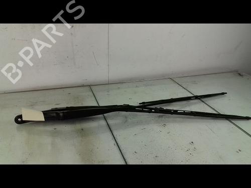Used Front windshield wiper arm FIAT PANDA (169_) 1.2 (169.AXB11, 169.AXB1A) (60 hp) 23196560
