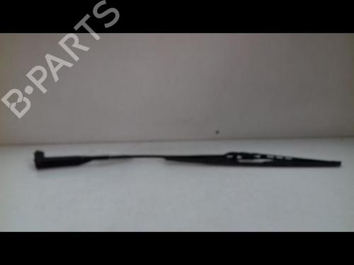 Used Front windshield wiper arm OPEL CORSA C (X01) 1.2 (F08, F68) (75 hp) 15745829