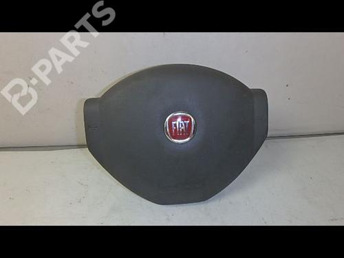 Used Driver airbag FIAT PANDA (169_) 1.2 (169.AXB11, 169.AXB1A) (60 hp) 8974705