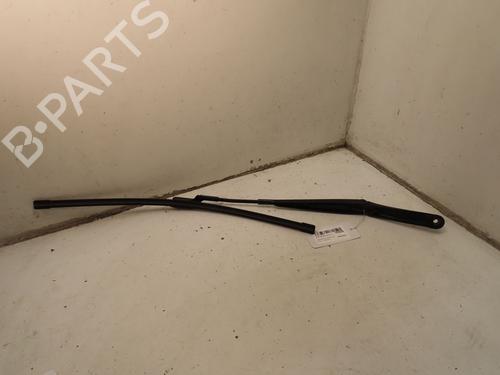 Used Front windshield wiper arm VW TIGUAN (AD1, AX1) 2.0 TDI (150 hp) 32486845