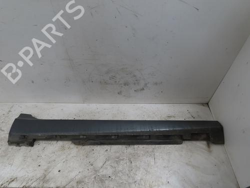 Used Right sideskirt VOLVO V40 Cross Country (526) D2 (120 hp) 33137657