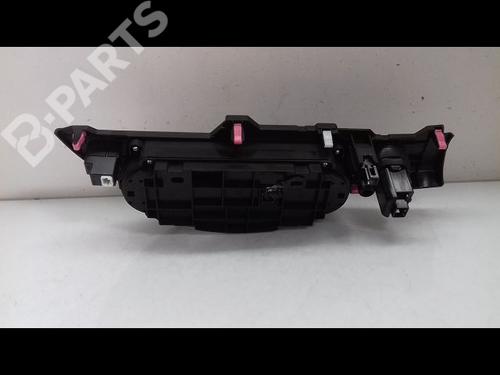 Climate control TOYOTA YARIS (_P13_) 1.5 Hybrid (NHP130_, NHP130) | BP9520016I5 