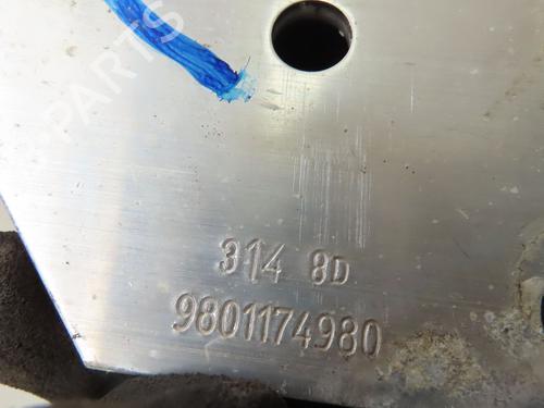 reforco-do-para-choques-traseiro-citroen-c4-cactus-2014-36484893 main image