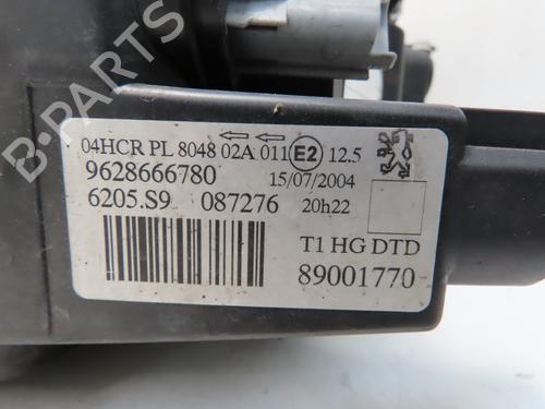 right-headlight-peugeot-206-hatchback-2ac-1998-1999-2000-2001-2002-2003-2004-2005-2006-2007-2008-2009-2010-2011-2012-32179373 main image