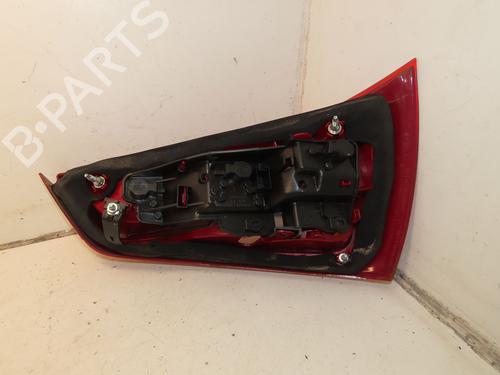 Farolim esquerdo AUDI A1 (8X1, 8XK) 1.6 TDI (90 hp) 31634484