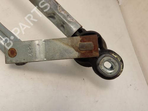 Used Front wiper motor RENAULT CLIO II (BB_, CB_) 1.2 (BB0A, BB0F, BB10, BB1K, BB28, BB2D, BB2H, CB0A,... (58 hp) 26702355