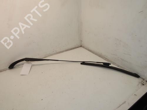 Used Front windshield wiper arm RENAULT CAPTUR I (J5_, H5_) 1.3 TCe 150 (J5NK, J5JS) (150 hp) 29345971