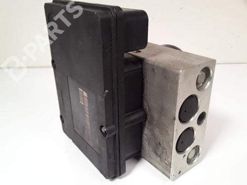 Used ABS pump MERCEDES-BENZ CLK (C209) CLK 320 CDI (209.320) (224 hp) 8999157