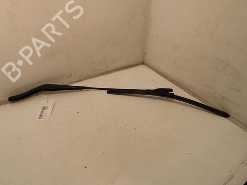 Used Front windshield wiper arm VOLVO V60 I (155) D4 (181 hp) 29442254
