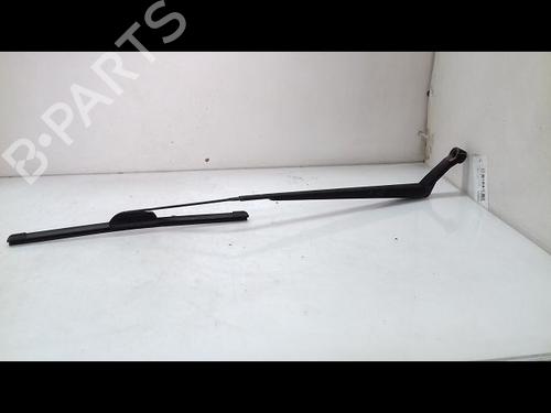 Used Front windshield wiper arm TOYOTA COROLLA Verso (_E12_) 2.0 D-4D (CDE120_, CDE120R) (90 hp) 14894393
