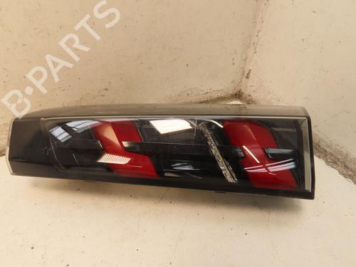 Used Right tailgate light PEUGEOT 2008 II (UD_, US_, UY_, UJ_, UR_, UC_) 1.5 BlueHDI 130 (131 hp) 30189297