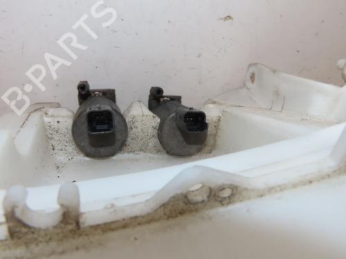 Used Windscreen washer tank PEUGEOT 107 (PM_, PN_) 1.0 (68 hp) 27246002