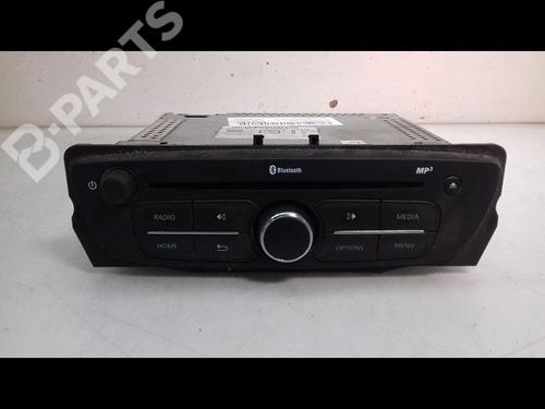 Radio RENAULT KANGOO Express (FW0/1_) 1.5 dCi 110 (FW06, FW12) (110 hp) 10724275