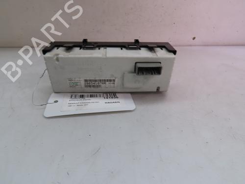 Used Display monitor RENAULT KANGOO Express (FW0/1_) [2008-2026]  15643785