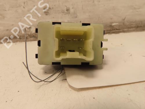 Used Left front window switch DACIA SANDERO II TCe 90 (B8M1, B8MA, B8AC) (90 hp) 29929683