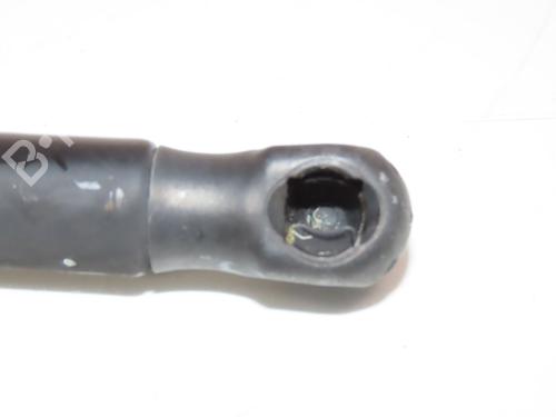 Gasdæmper bagklap AUDI Q2 (GAB, GAG) 1.4 TFSI (150 hp) 30954122