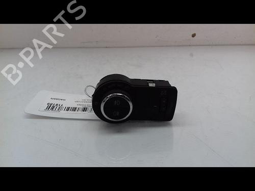 Used Headlight switch OPEL INSIGNIA A Sports Tourer (G09) 2.0 CDTI (35) (160 hp) 9208947