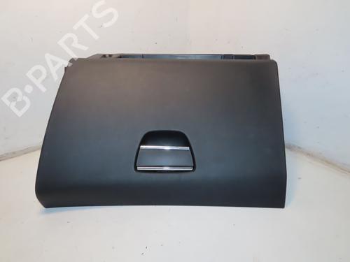 Handskerum PEUGEOT 2008 I (CU_) 1.2 THP 110 / PureTech 110 | BP28712352C95