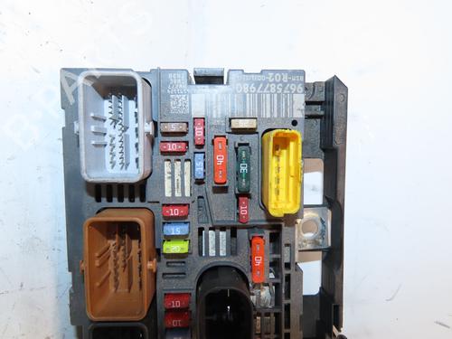 Fuse box PEUGEOT 3008 I MPV (0U_) 1.6 HDi | BP30950603E1