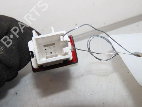 Used Warning switch VW GOLF VI (5K1) 1.6 TDI (105 hp) 26897863