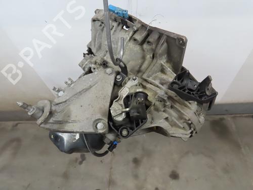 Used Gearbox Gearbox RENAULT TWINGO II (CN0_) 1.2 Turbo (CN0C, CN0F) (100 hp) 33297704 33297704