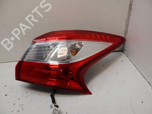 right-taillight-nissan-pulsar-hatchback-c13-2014-39221184 main image