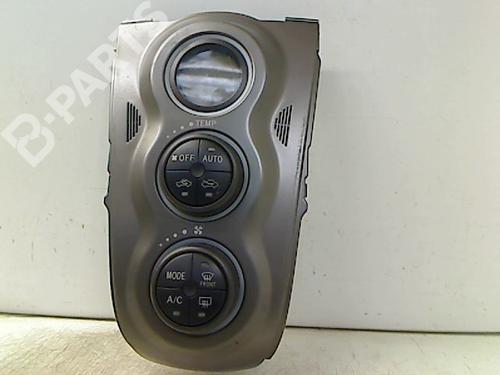 Commande Chauffage TOYOTA YARIS (_P13_) 1.3 (NSP130_, NSP130) (99 hp) 8975144