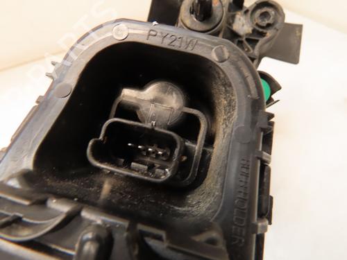 right-taillight-renault-clio-iv-bh_-2012-2013-2014-2015-2016-2017-2018-2019-2020-2021-24822094 main image