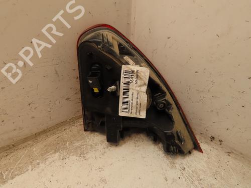 Used Rear fog light PEUGEOT 2008 I (CU_) 1.2 THP 110 / PureTech 110 (110 hp) 28207261