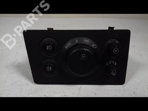 Used Headlight switch OPEL ZAFIRA / ZAFIRA FAMILY B (A05) 1.9 CDTI (M75) (120 hp) 8990310