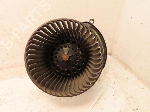 Varmeblæser RENAULT MEGANE IV Hatchback (B9A/M/N_) 1.6 dCi 130 (B9A4) (130 hp) 30950951