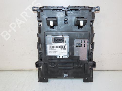 Display RENAULT MEGANE IV Hatchback (B9A/M/N_) 1.6 dCi 130 (B9A4) (130 hp) 30952171