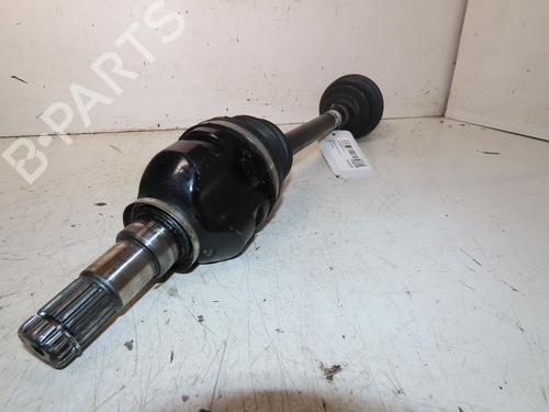 Drivaksel fortil venstre TOYOTA YARIS (_P13_) 1.4 D (NLP130_, NLP130) | BP30825071M38 