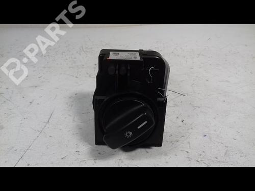 Used Headlight switch MERCEDES-BENZ A-CLASS (W169) A 200 (169.033, 169.333) (136 hp) 8990631
