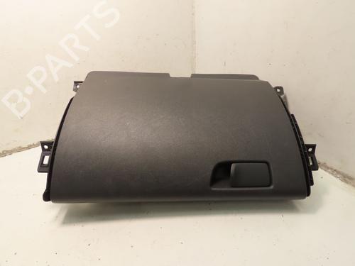 Used Glove box RENAULT MEGANE IV Grandtour (K9A/M/N_) 1.5 dCi 110 (110 hp) 32200423