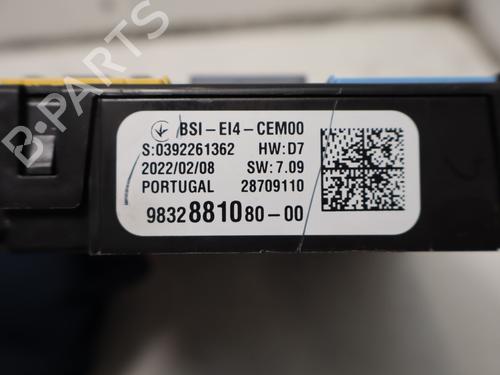 Used Fuse box Fuse box PEUGEOT 208 II (UB_, UP_, UW_, UJ_) 1.2 PureTech 100 (101 hp) 33970649 33970649