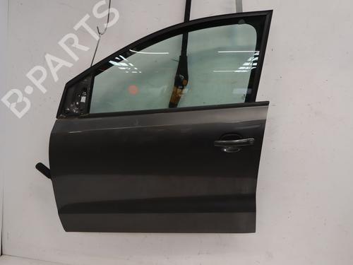 Used Left front door Left front door 39219819 39219819